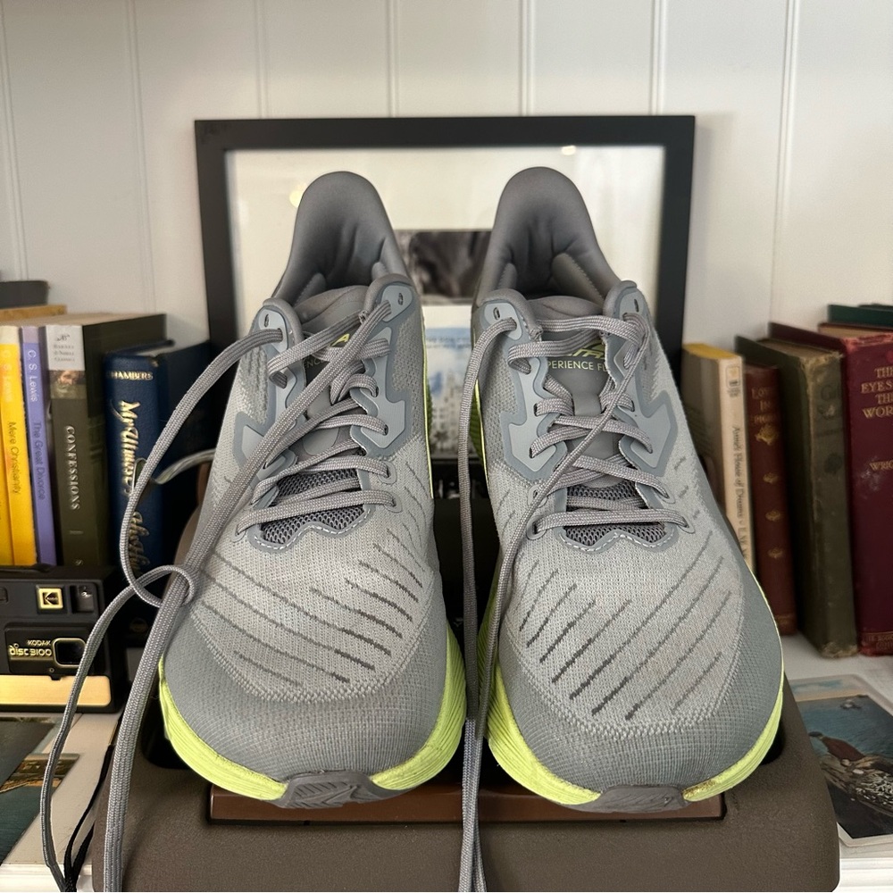 Altra Experience Flow (Men’s 10)